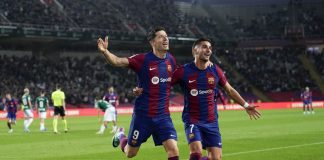 Barcelona se impuso al Alavés con doblete de Lewandowski