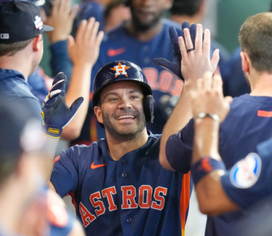 José Altuve jugará su décima postemporada en busca de historia